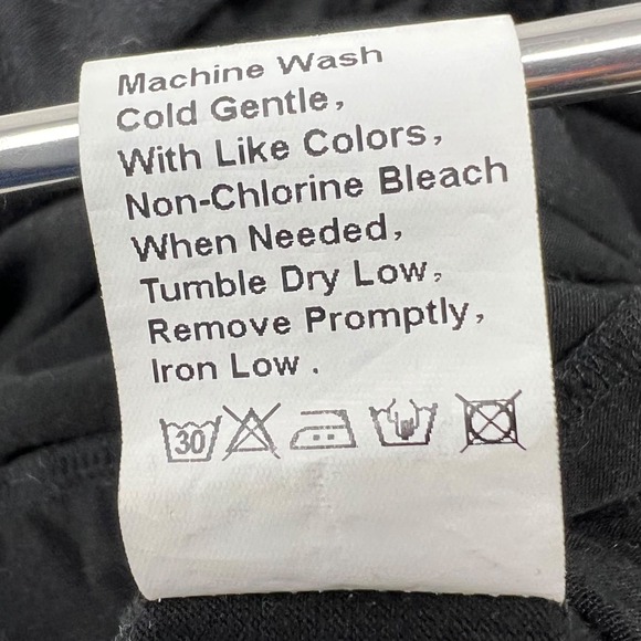 Elegant Black Sleeveless Jumpsuit - Picture 12 of 13